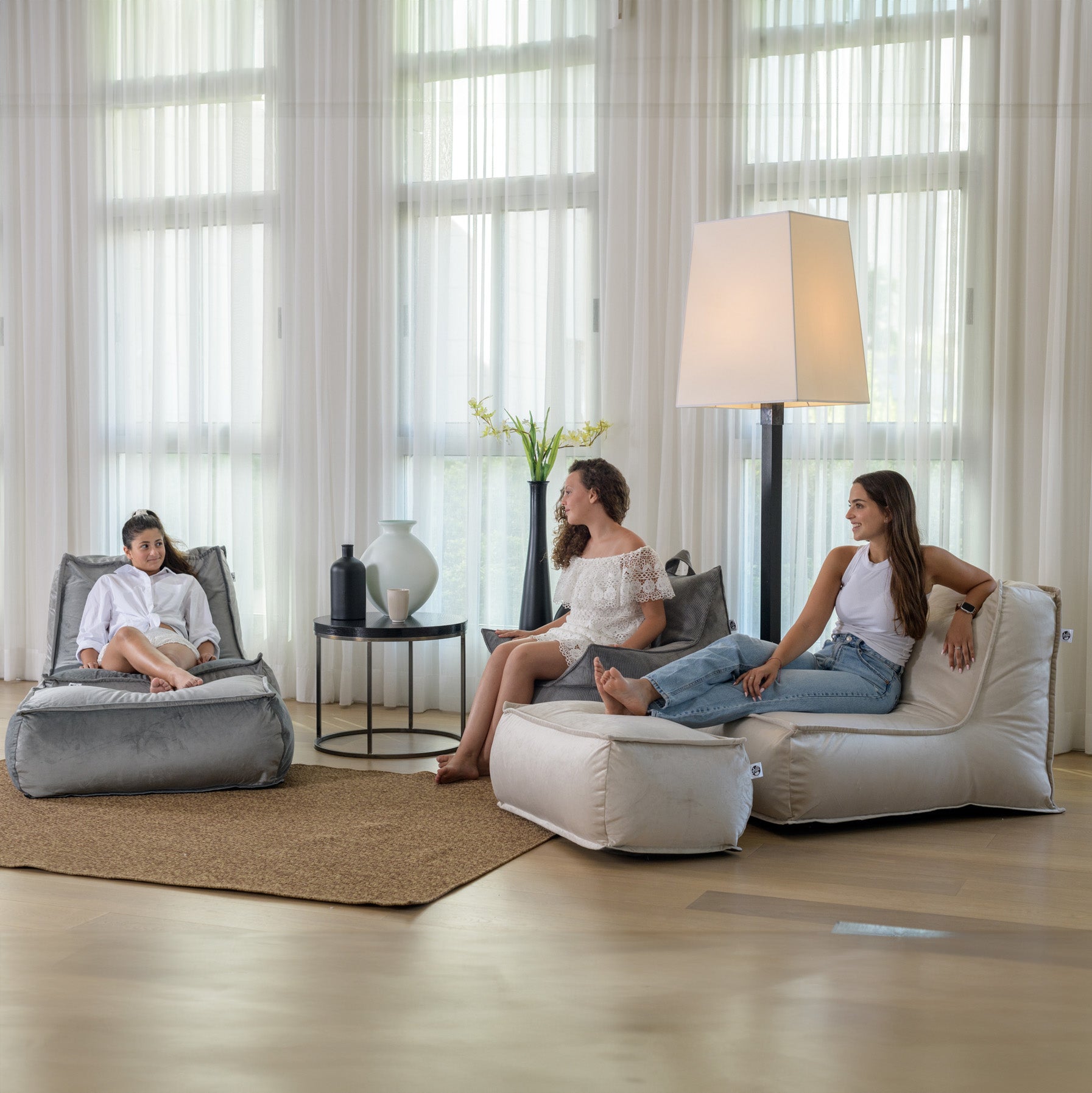 פוף כורסא מבד קטיפה זואי