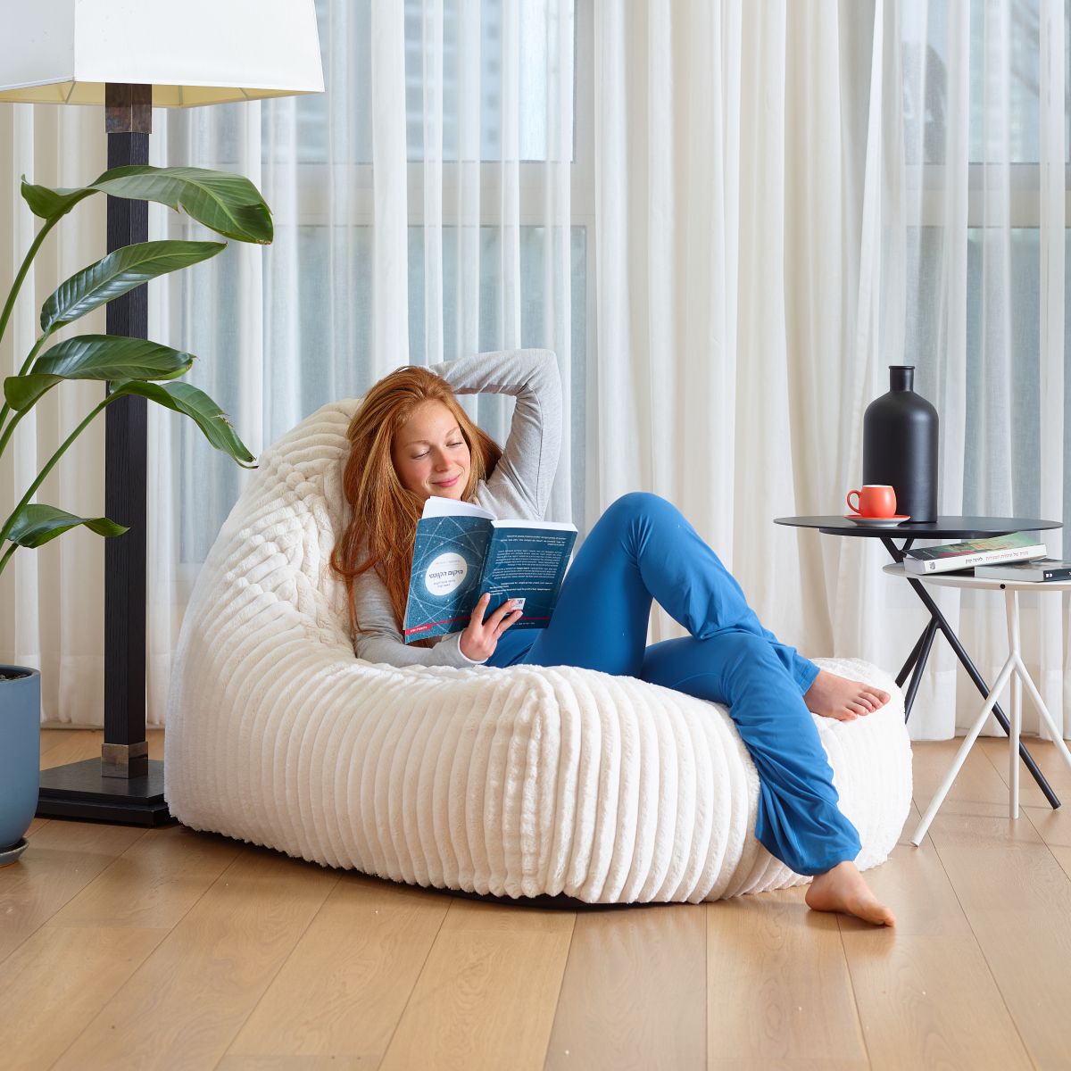 פוף צ'יל פלאפי קורדרוי פרוותי בצבע  כורסת פוף קורדרוי - שמנת