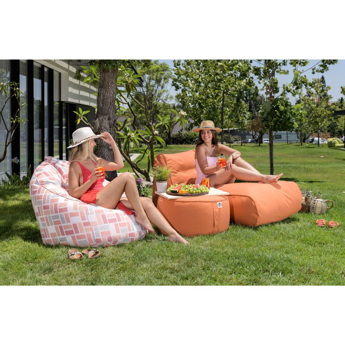 חבילת כורסא שזלונג מילאנו,כורסא טרנקילו והדום עגול מבד חוץ עמיד לשמש